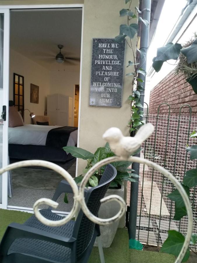 The Oak Treehouse Bnb Queenstown Bagian luar foto